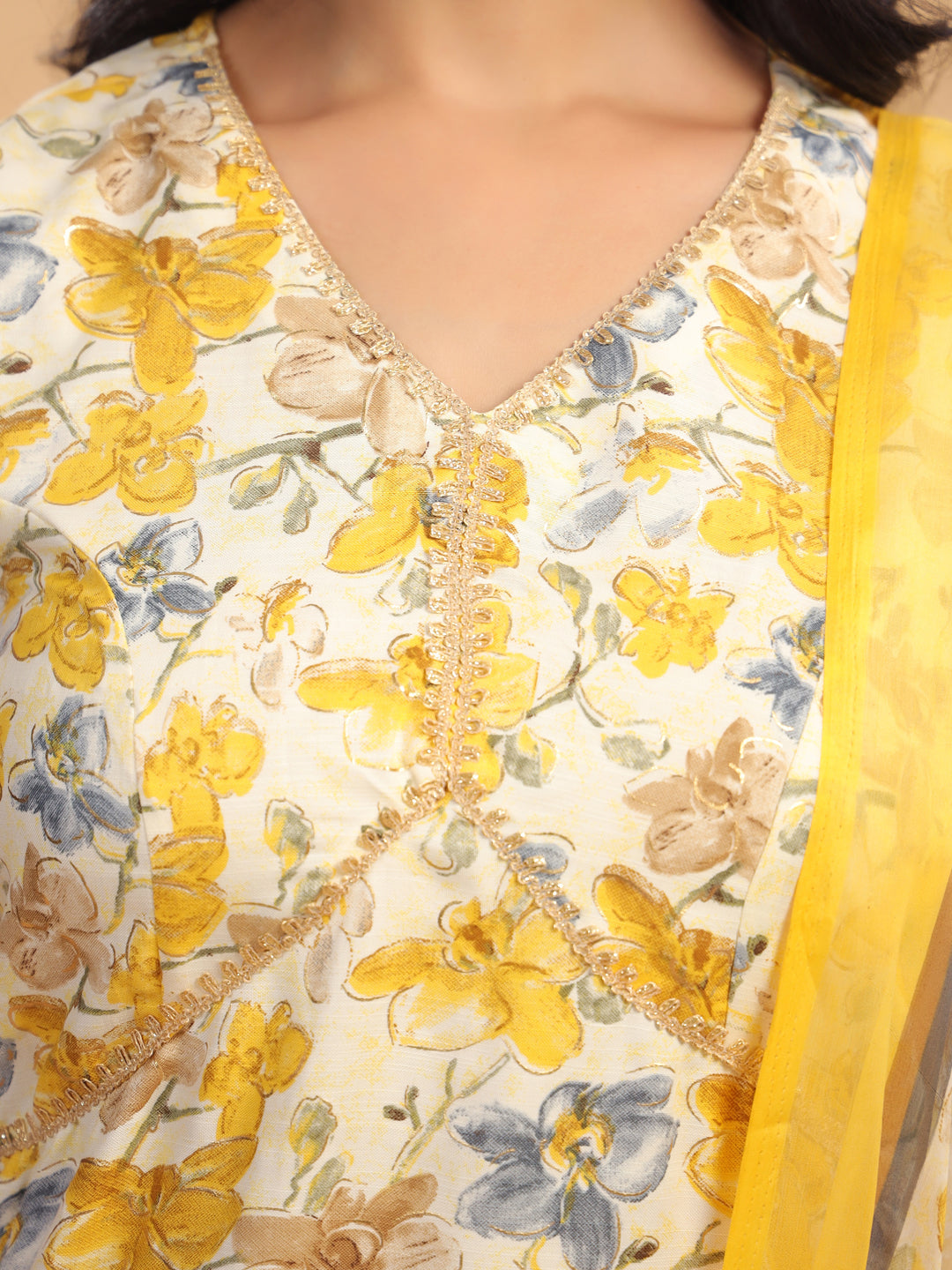 Off White Rayon Floral Printed Straight Kurta With Pant & Dupatta Set