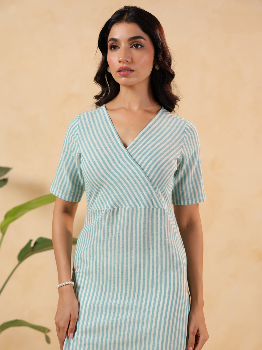 Janasya Women's White & Turquoise Cotton Striped Straight Kurta
