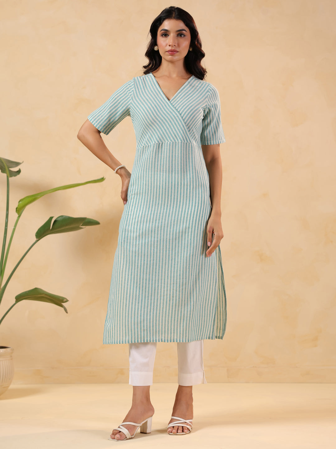Janasya Women's White & Turquoise Cotton Striped Straight Kurta