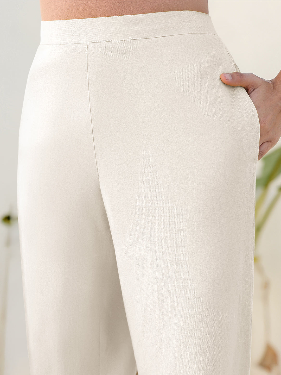 Off White Cotton Solid Staright Pant