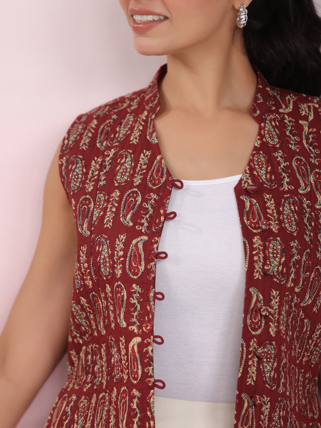 Maroon Pure Cotton Paisley Printed Quilted Regular Vest Jacket