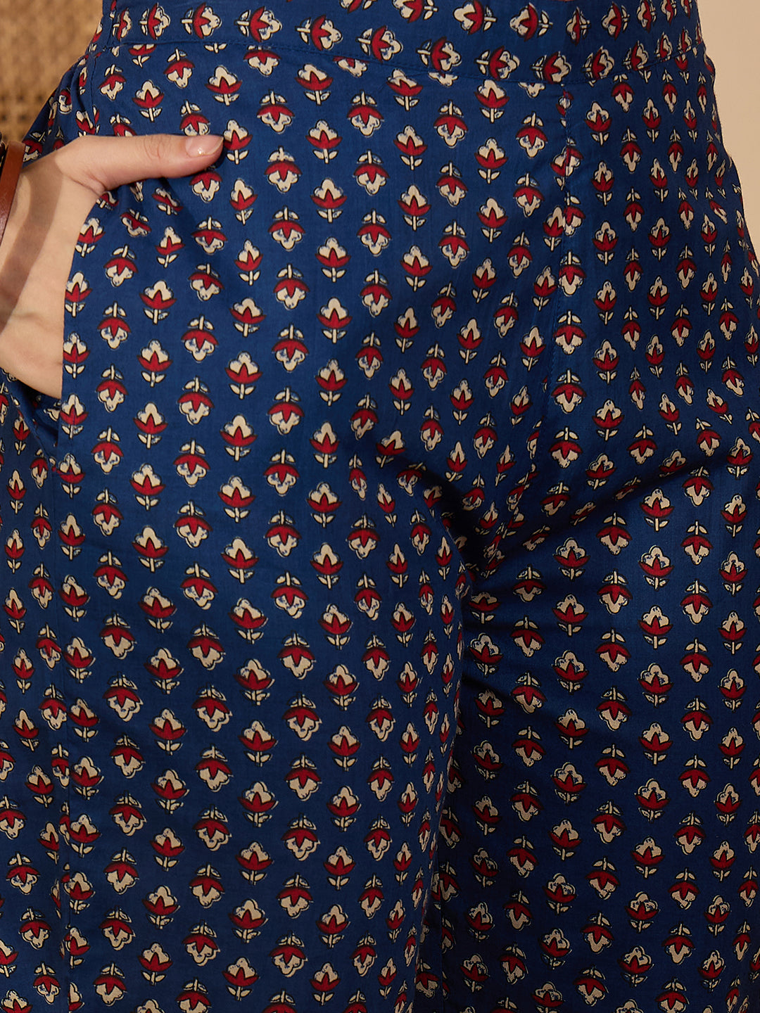 Janasya Women's Dark Blue Pure Cotton Floral Printed Straight Kurta with Pant Set