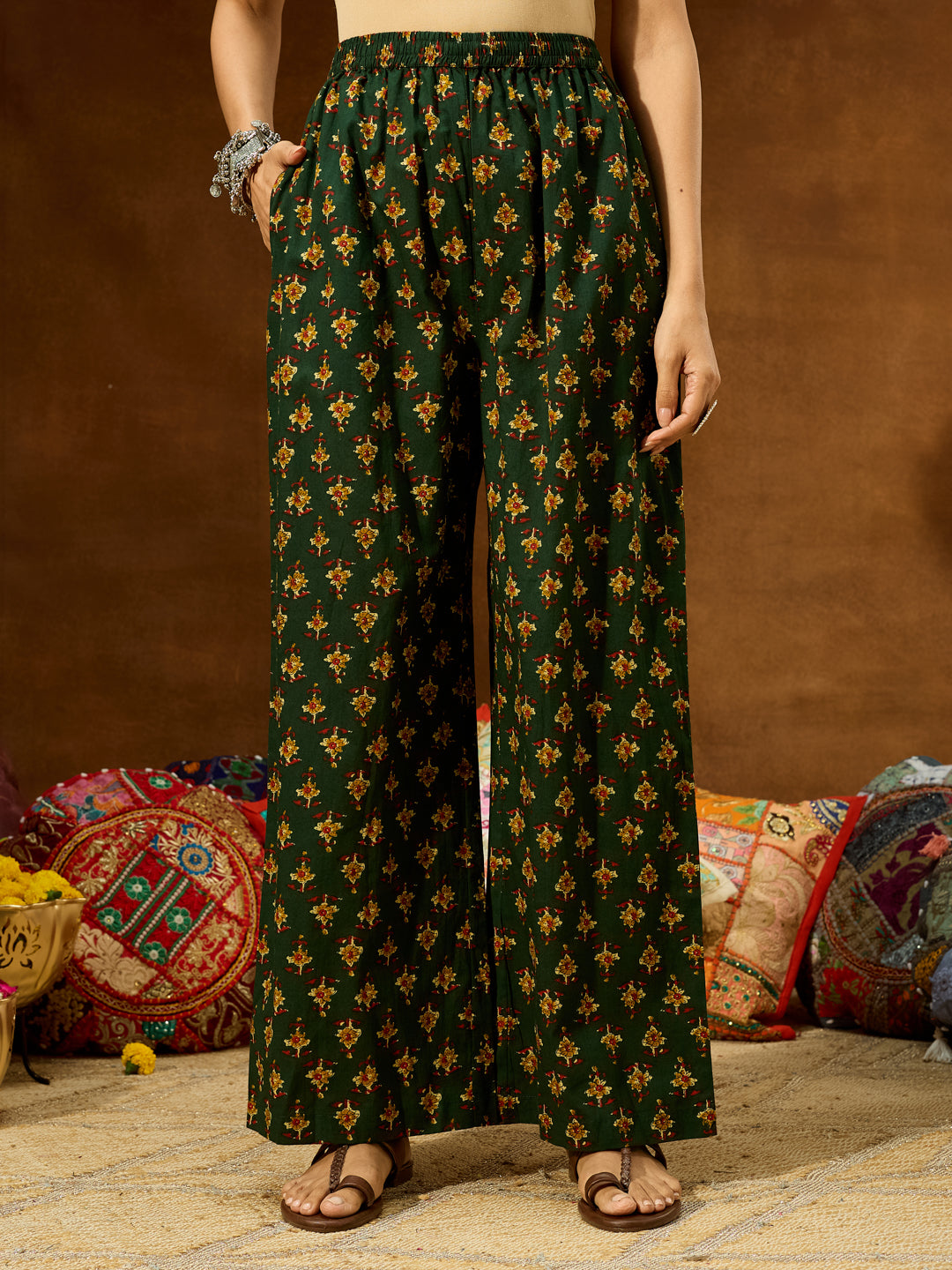 Janasya Women's Green Pure Cotton Floral Printed Straight Kurta Set