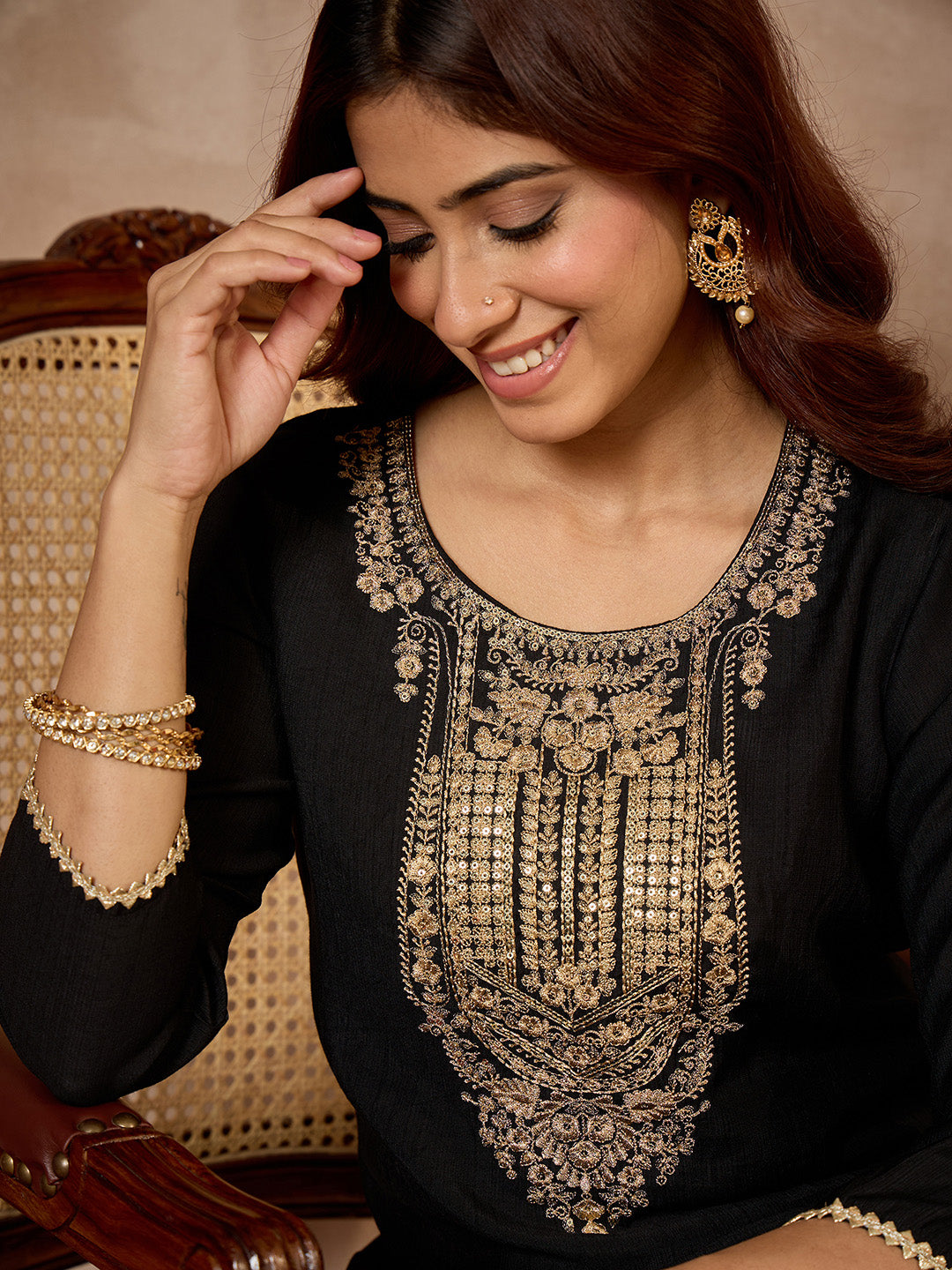 Janasya Women's Black Silk Blend Zari Yoke Embroidered Straight Kurta