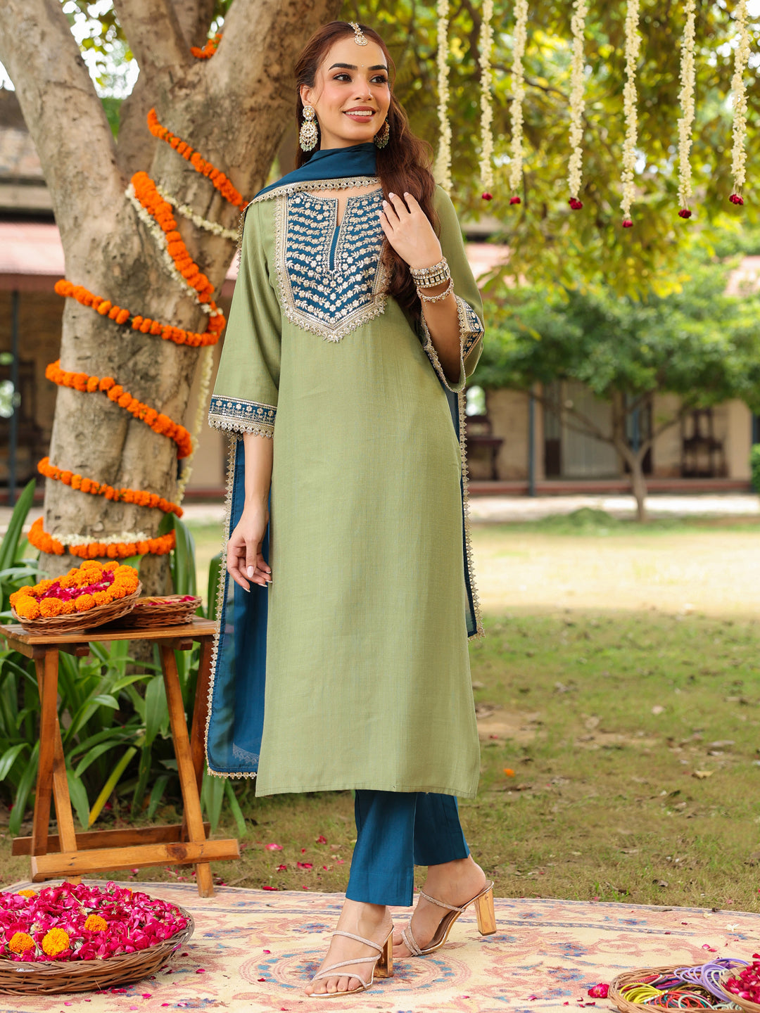 Janasya Women's Sage Green Silk Blend Zari Embroidered Straight Kurta Set