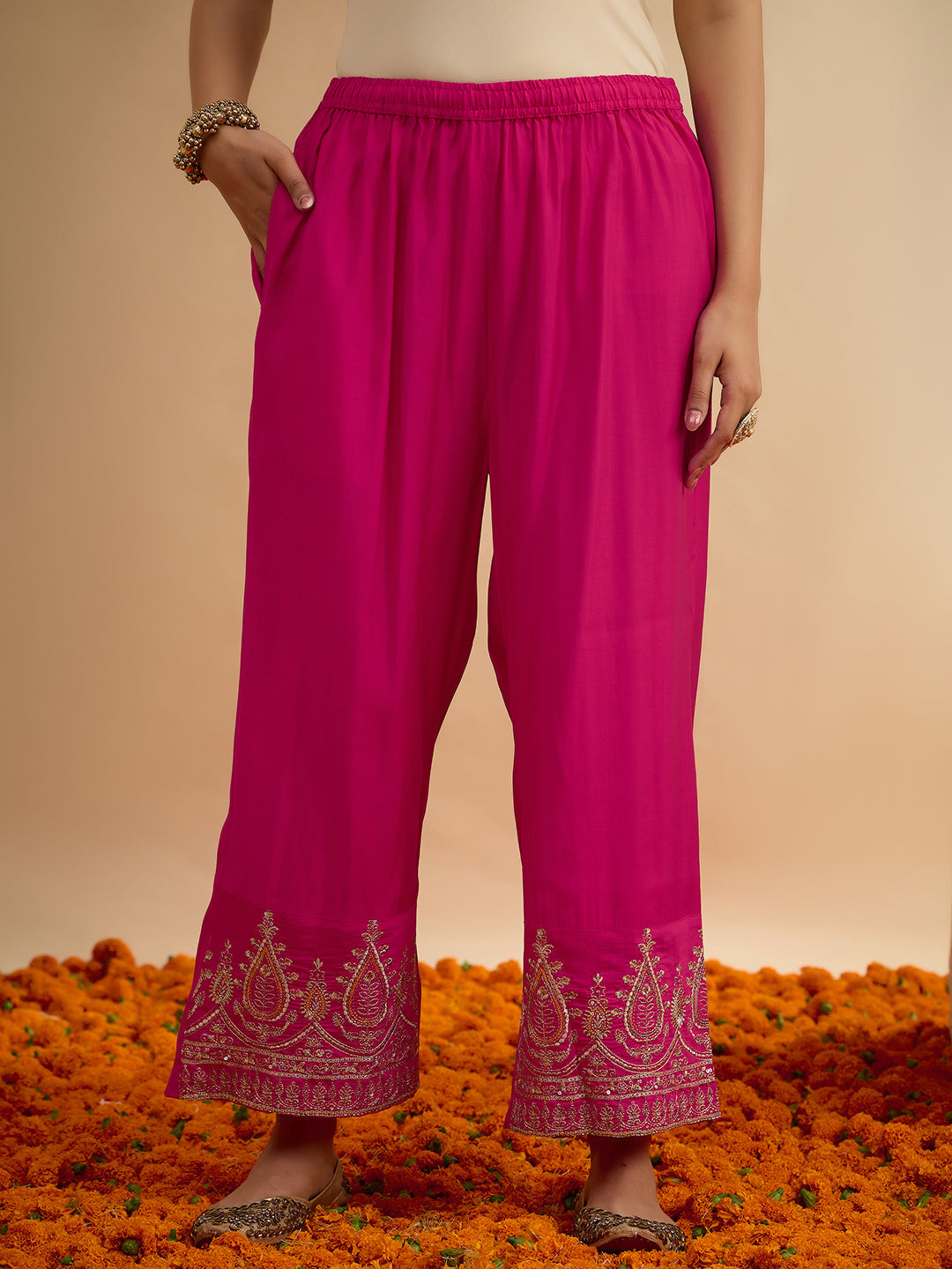 Janasya Women's Pink Chanderi Silk Floral Zari Embroidered Straight Kurta Set
