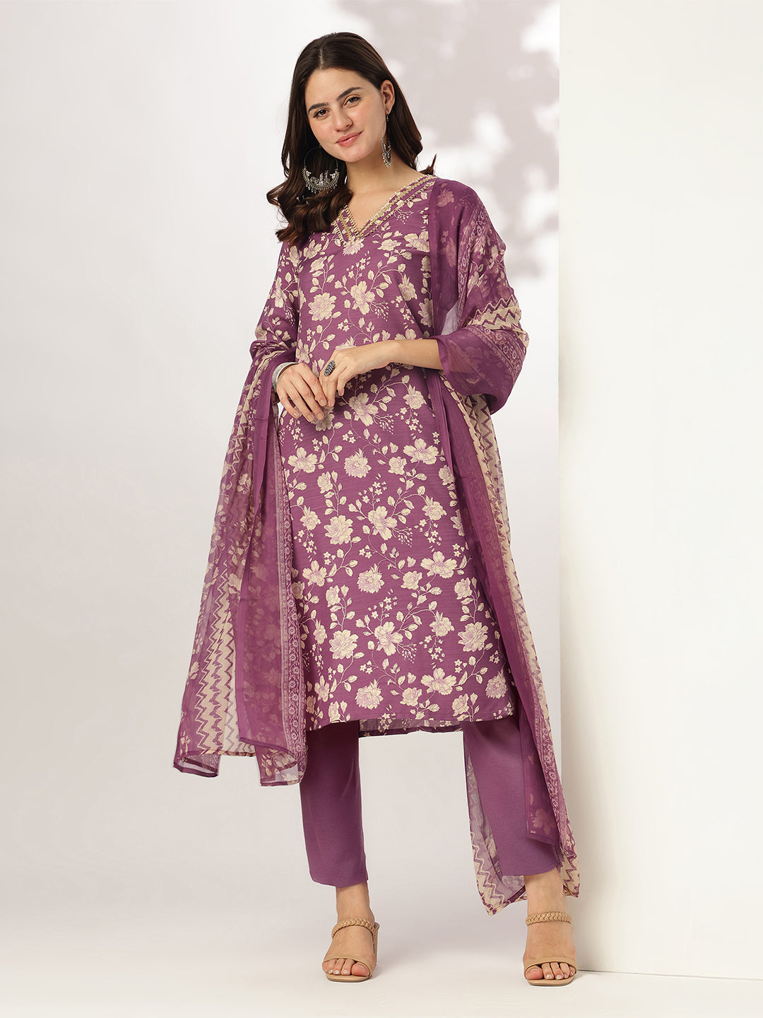 Janasya Women's Purple Rayon Floral Printed Straight Kurta Set