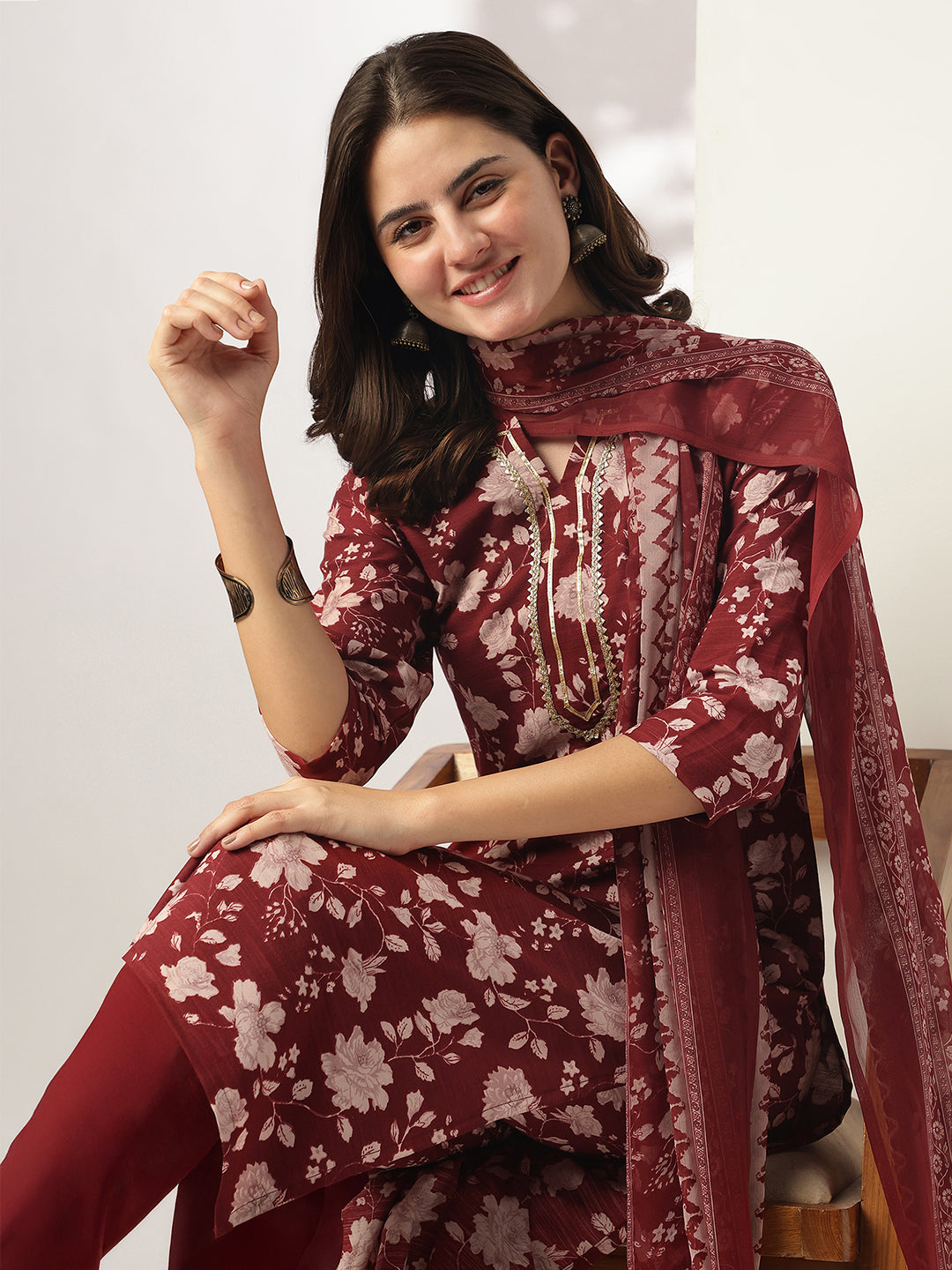 Janasya Women's Maroon Rayon Floral Printed Straight Kurta Set