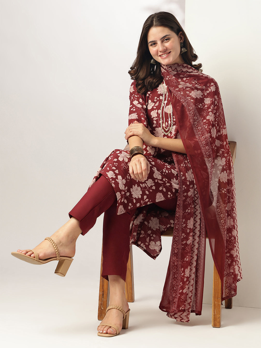 Janasya Women's Maroon Rayon Floral Printed Straight Kurta Set