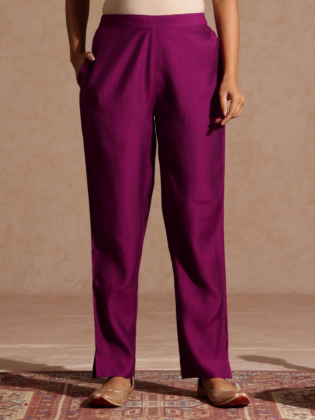 Janasya Women's Purple Silk Blend Zari Yoke Embroidery Straight Kurta Set