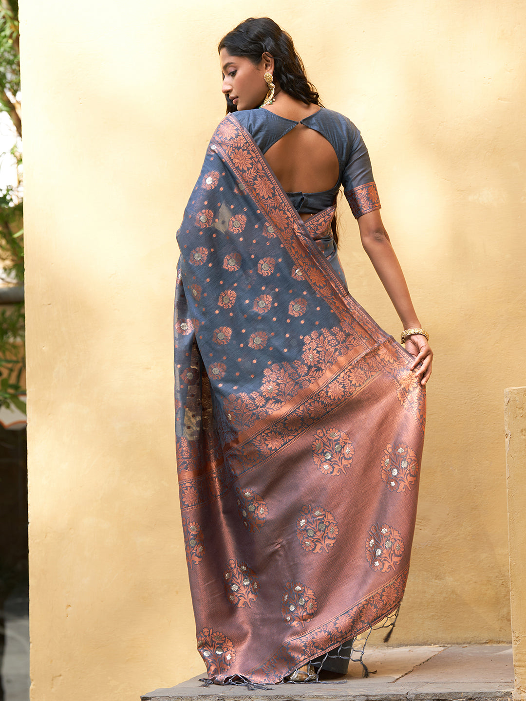 Dark Grey Chanderi Silk Ethnic Motifs Saree with Unstitched Blouse Piece
