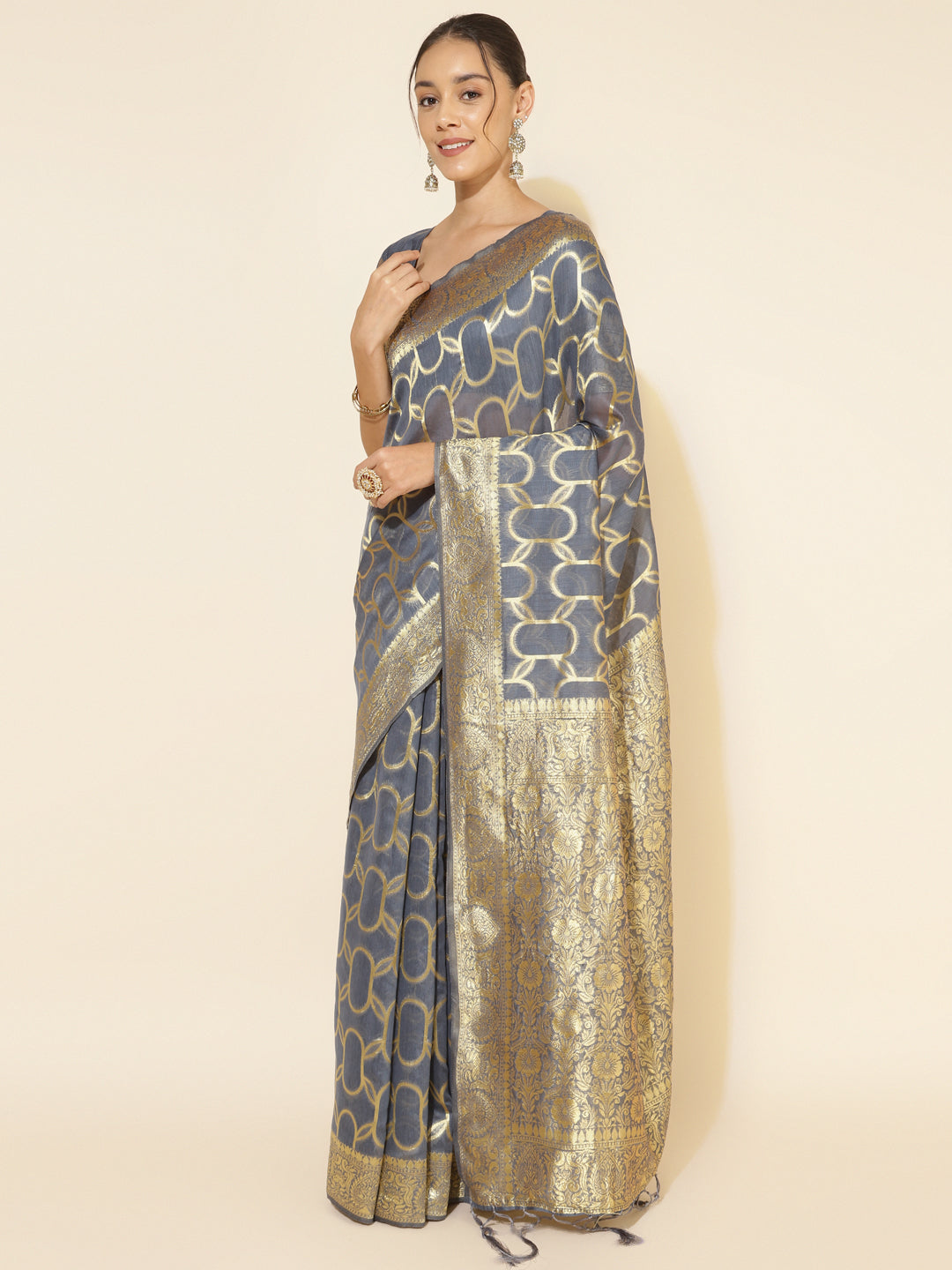 Grey Chanderi Silk Geometric Design Saree with Unstitched Blouse Piece
