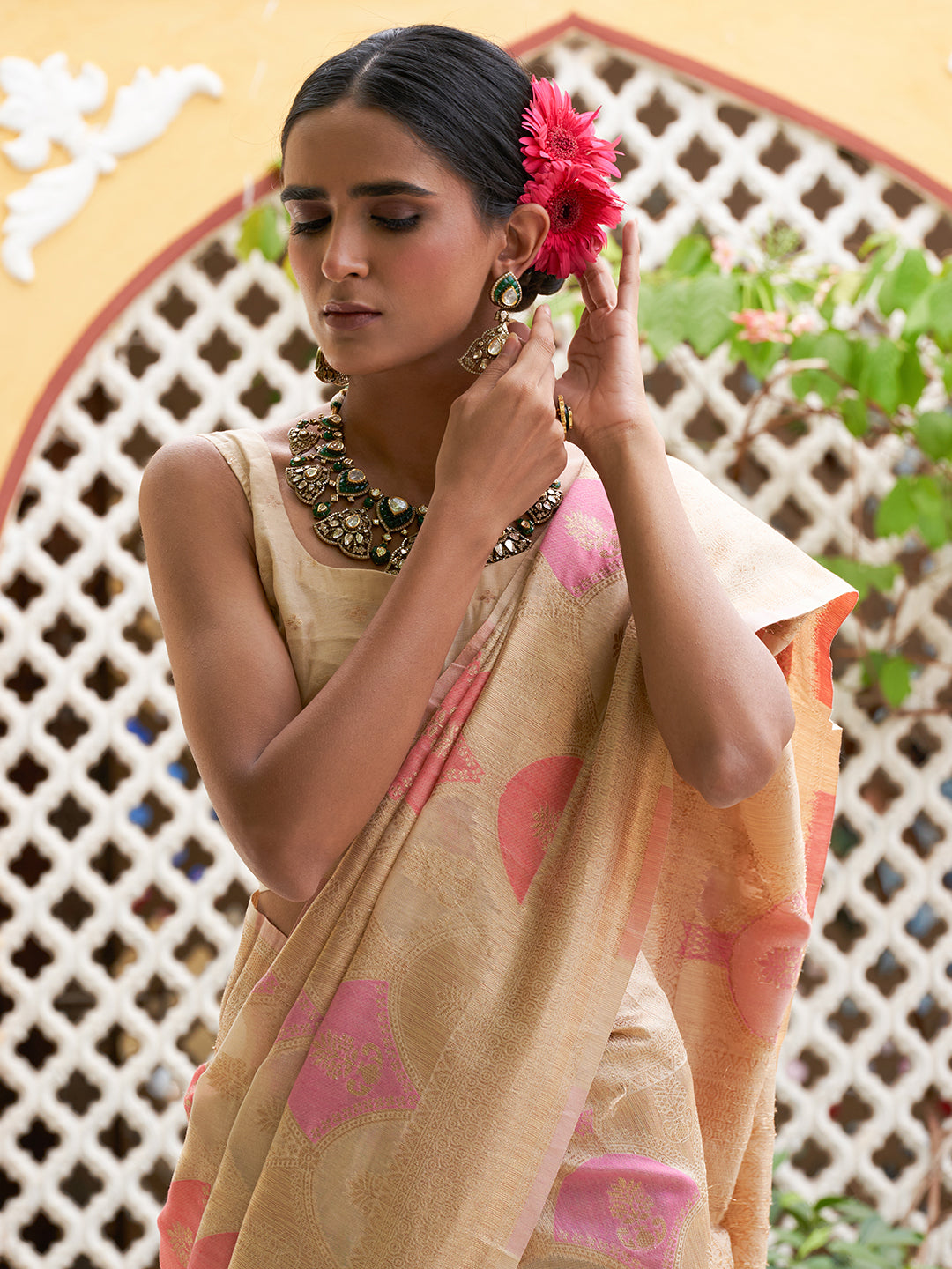 Cream Chanderi Silk Ethnic Motifs Saree with Unstitched Blouse Piece