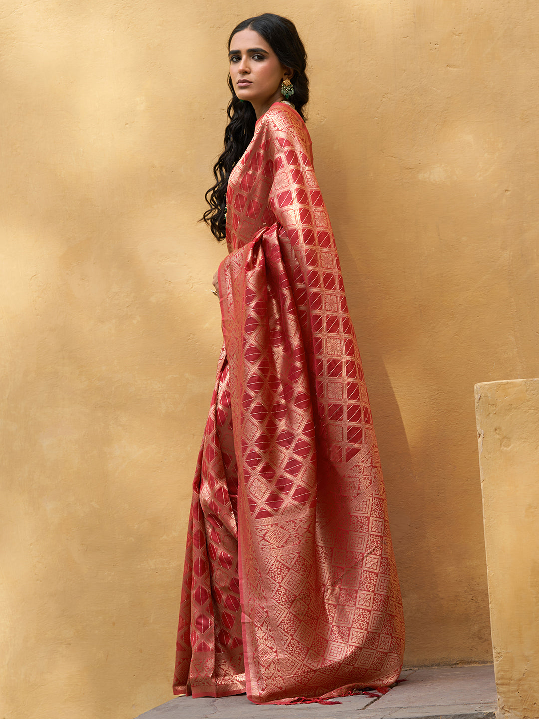Red Organza Woven Ethnic Motifs Saree with Unstitched Blouse Piece