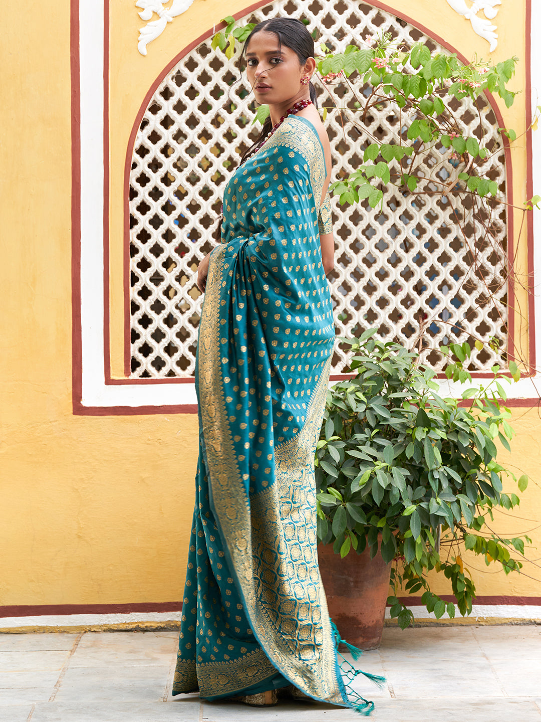 Teal Green Banarasi Silk Woven Ethnic Motifs Saree with Unstitched Blouse Piece