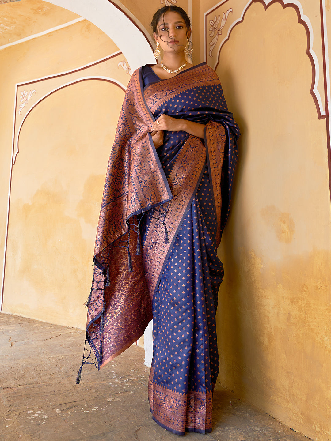 Navy Blue Banarasi Silk Ethnic Motifs Saree with Unstitched Blouse Piece