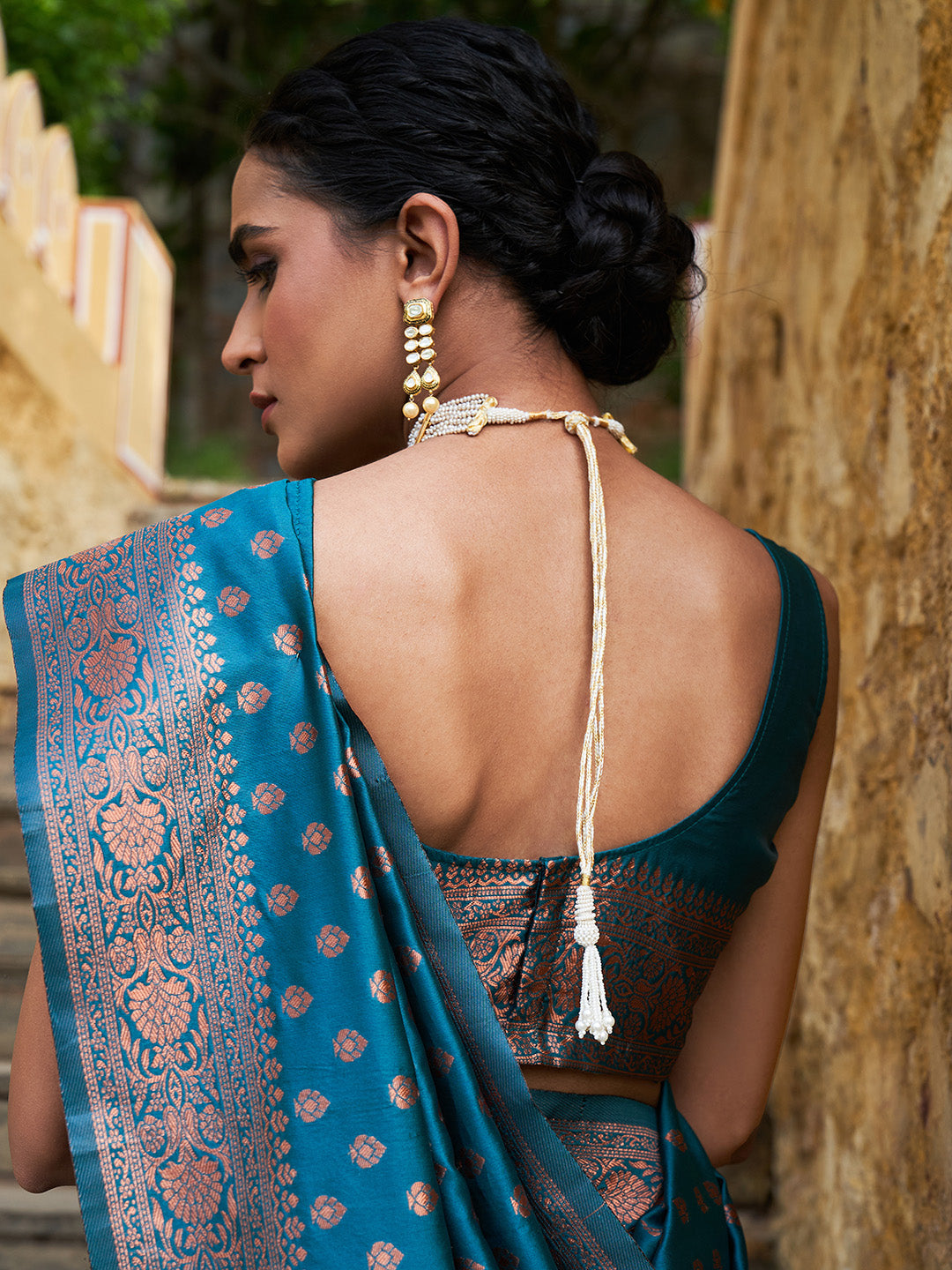 Green Banarasi Silk Ethnic Motifs Saree with Unstitched Blouse Piece
