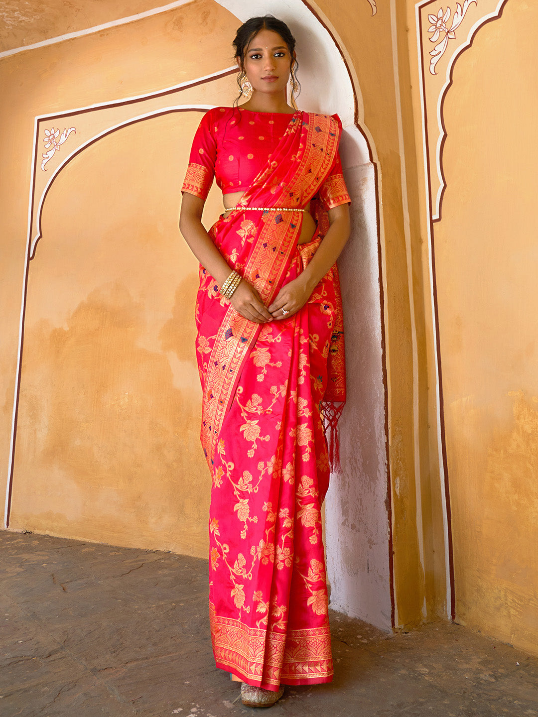 Pink Banarasi Silk Floral Saree with Unstitched Blouse Piece