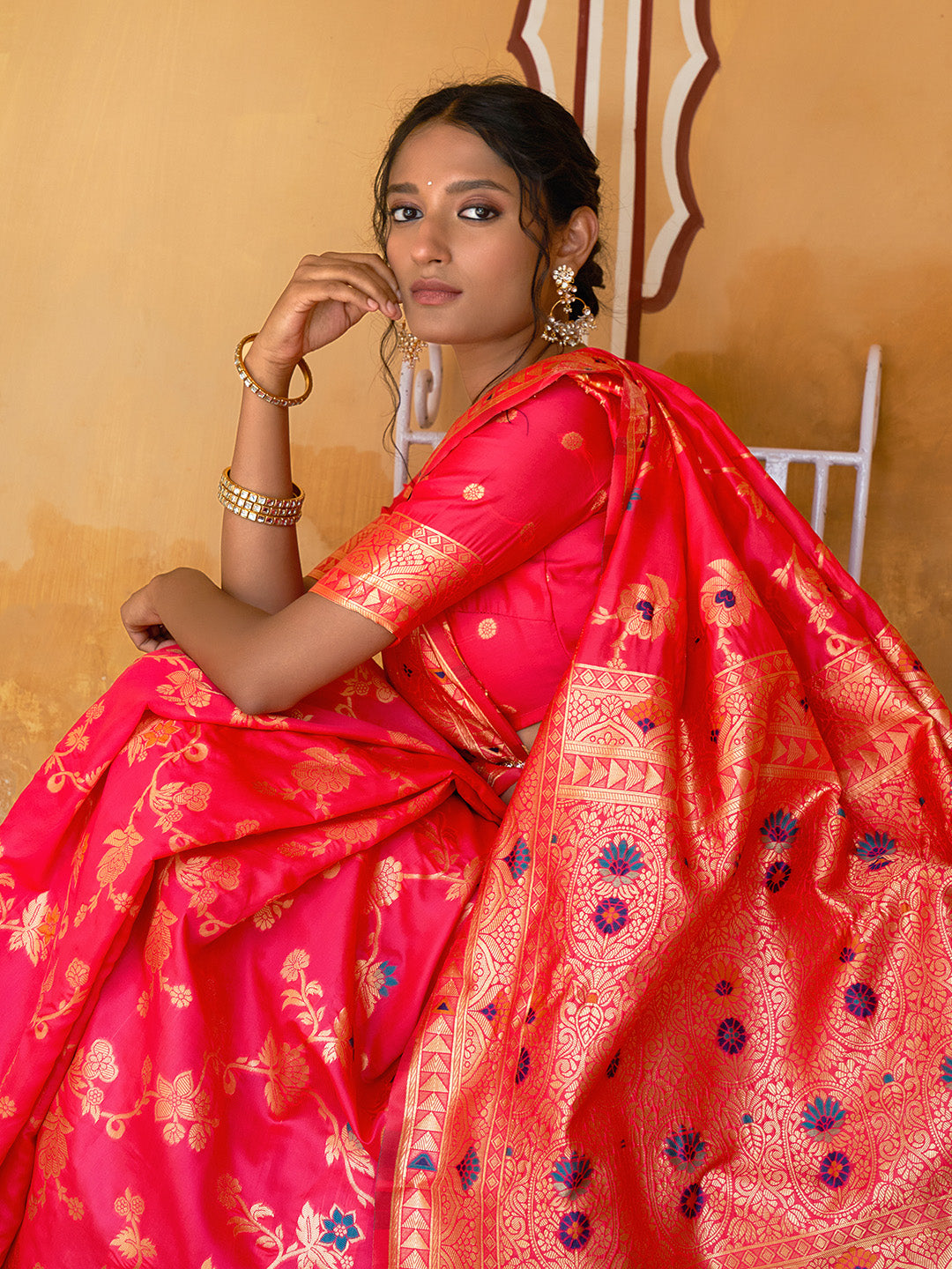 Pink Banarasi Silk Floral Saree with Unstitched Blouse Piece