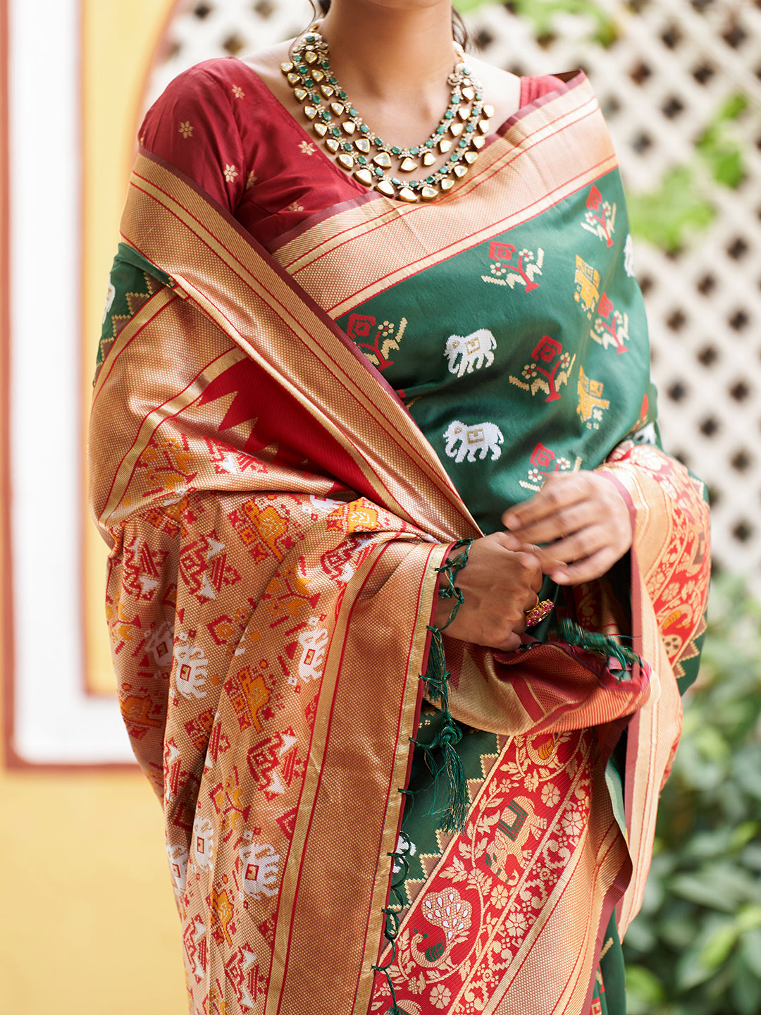 Green Cotton Silk Woven Ethnic Motifs Saree with Unstitched Blouse Piece