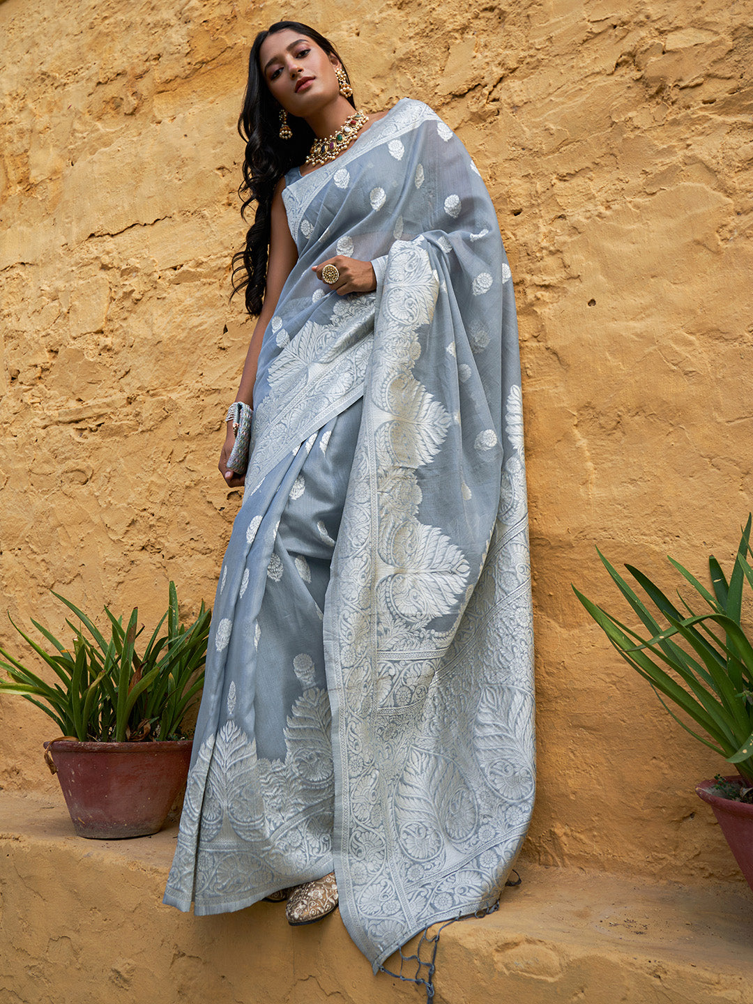 Grey Linen Blend Woven Floral Design Saree with Unstitched Blouse Piece
