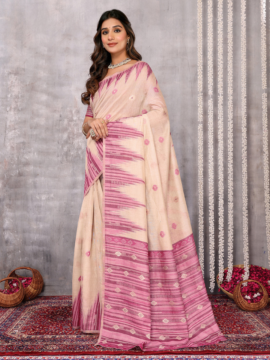 Beige & Mauve Linen Blend Geometric Woven Design Woven Saree with Blouse Piece