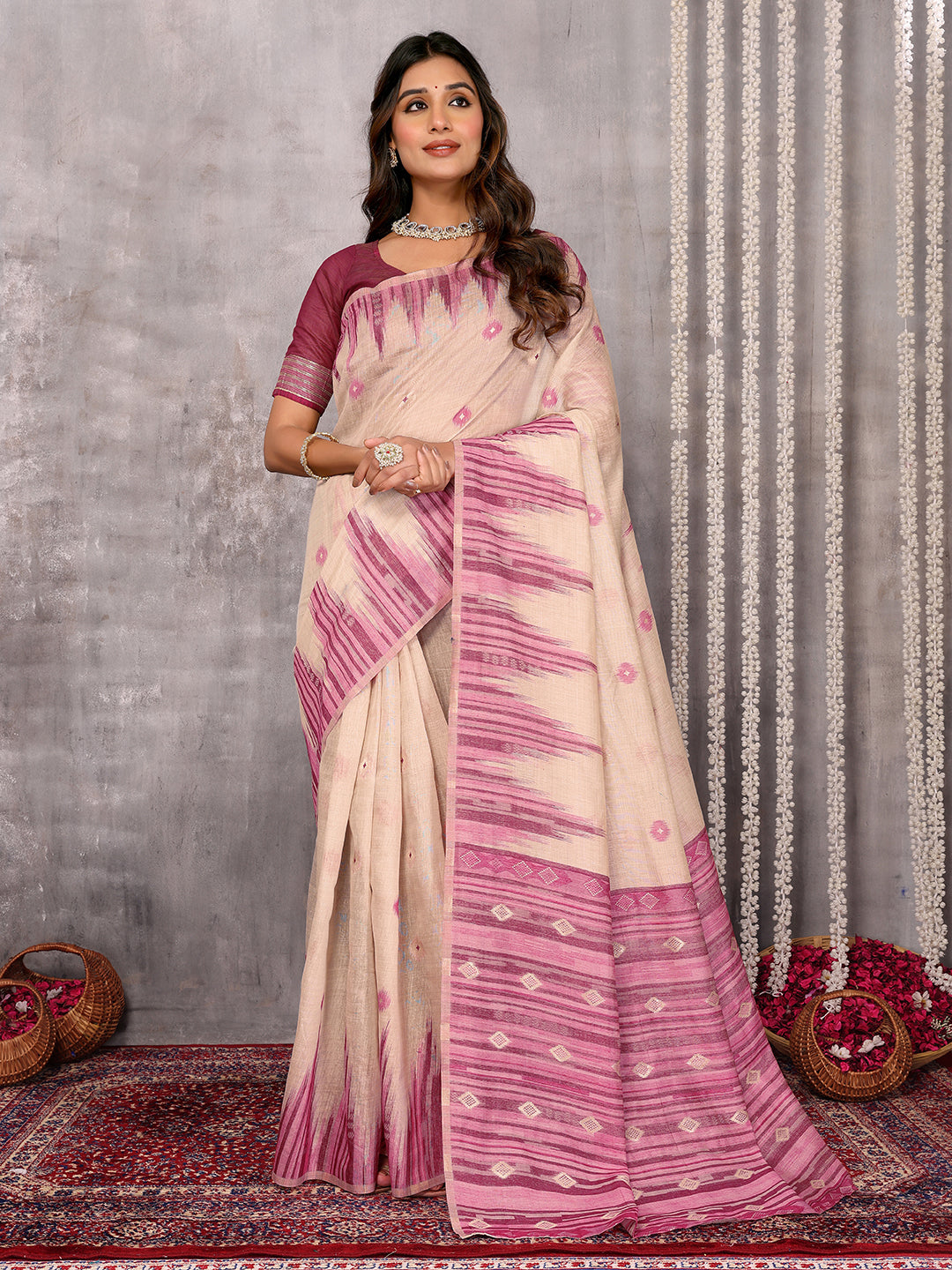 Beige & Mauve Linen Blend Geometric Woven Design Woven Saree with Blouse Piece