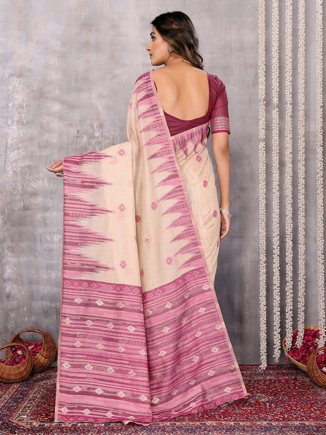 Beige & Mauve Linen Blend Geometric Woven Design Woven Saree with Blouse Piece