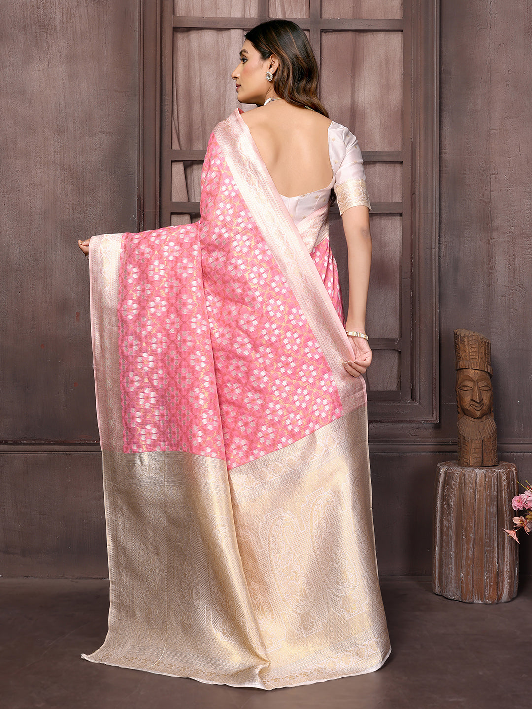 Pink Cotton Ethnic Motifs Woven Design Woven Saree with Blouse Piece