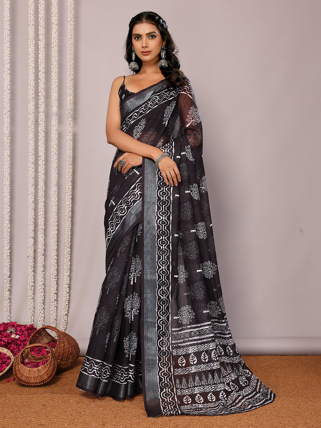 Black Linen Blend Floral Printed Daily Wear Saree with Blouse Piece