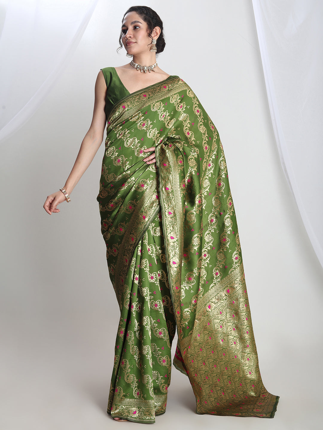 Janasya Women's Green Silk Blend Floral Woven Design Jacquard Saree with Blouse Piece