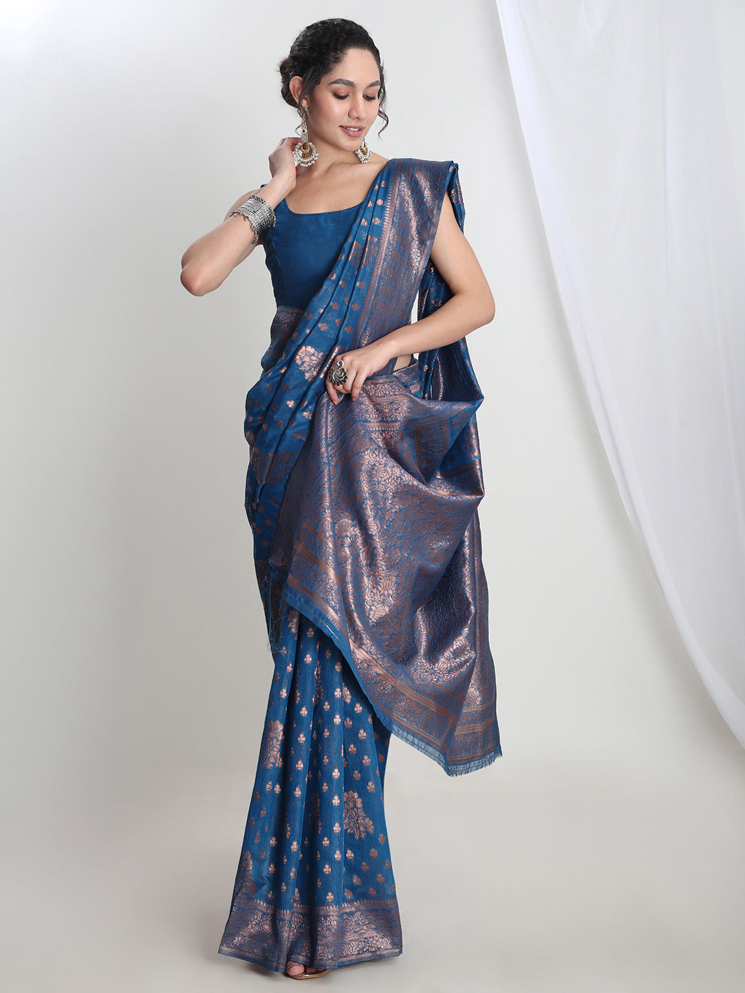 Janasya Women's Teal Blue Silk Blend Floral Woven Design Jacquard Saree with Blouse Piece