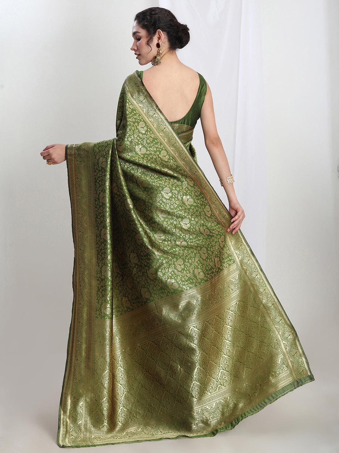 Janasya Women's Green Silk Blend Floral Woven Design Jacquard Saree with Blouse Piece