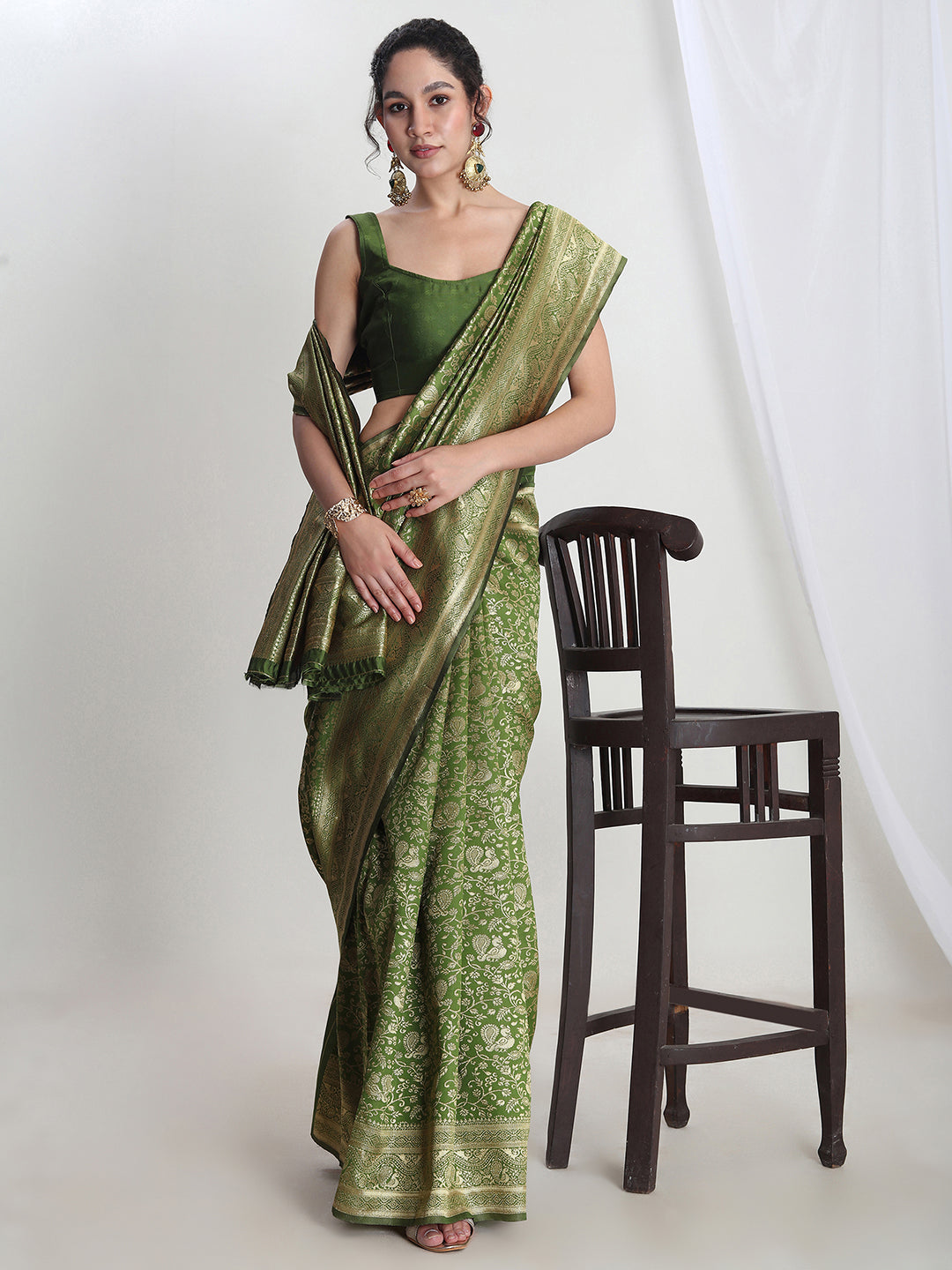 Janasya Women's Green Silk Blend Floral Woven Design Jacquard Saree with Blouse Piece