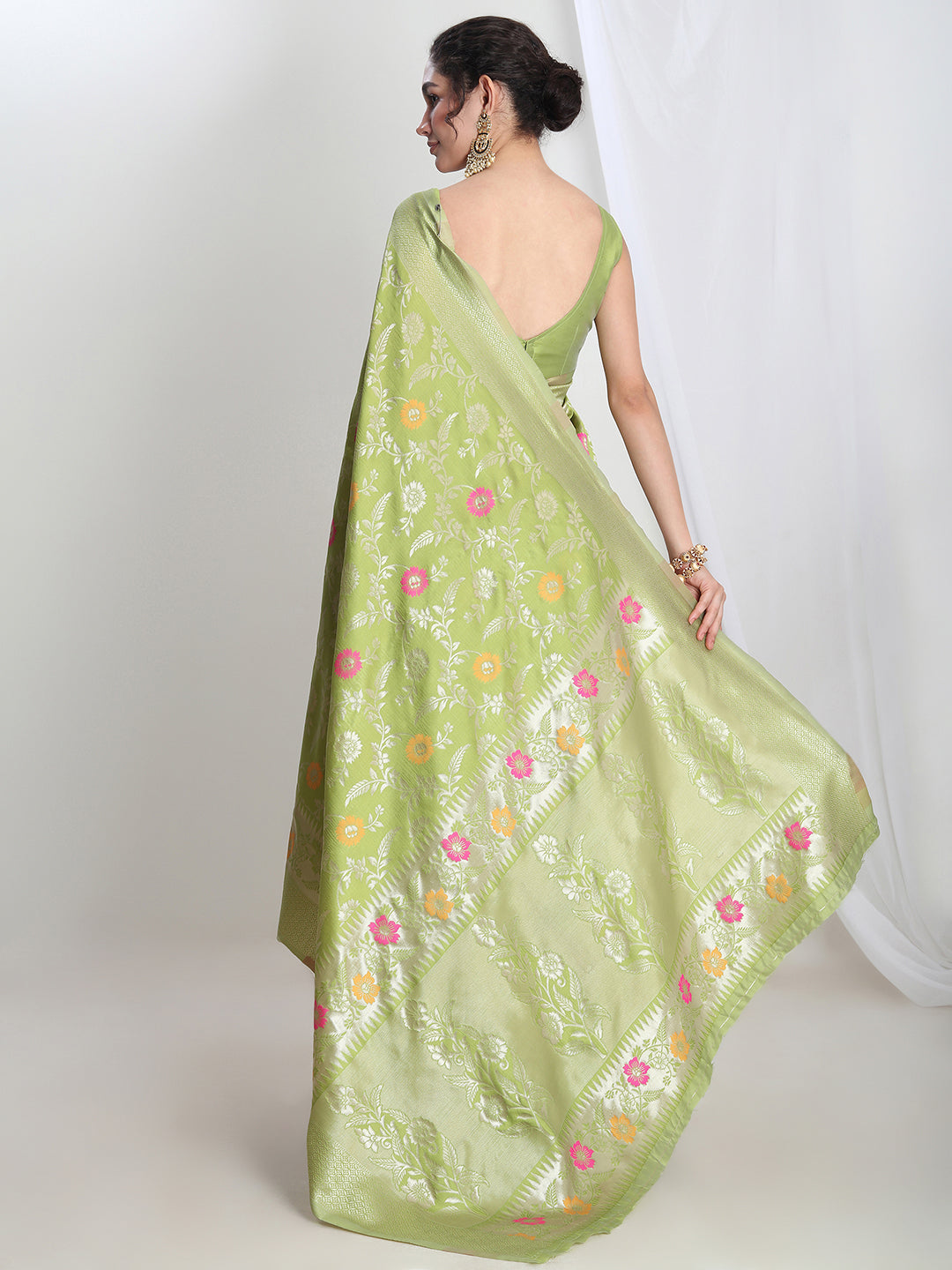 Janasya Women's Green Silk Blend Floral Woven Design Jacquard Saree with Blouse Piece