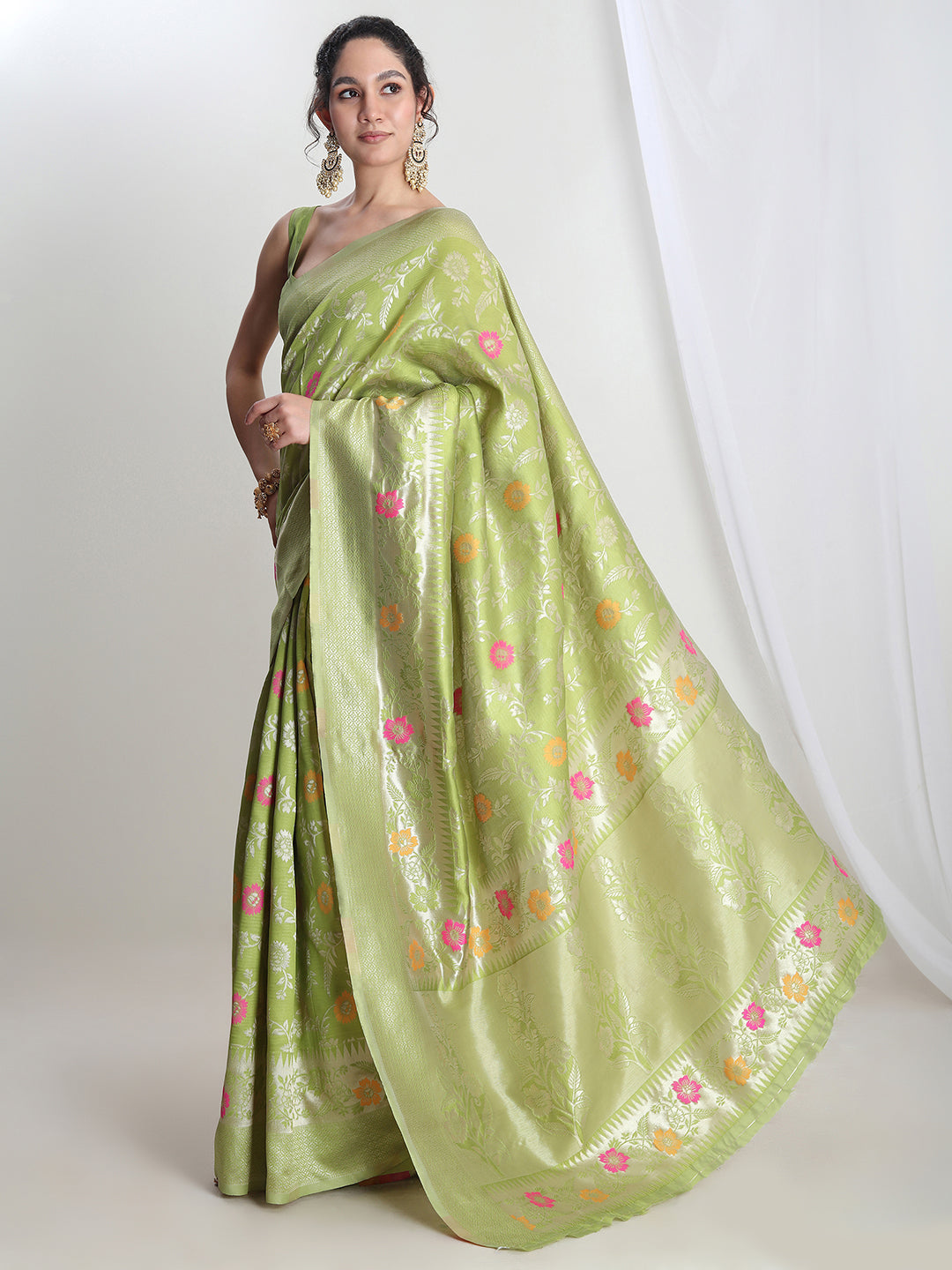 Janasya Women's Green Silk Blend Floral Woven Design Jacquard Saree with Blouse Piece