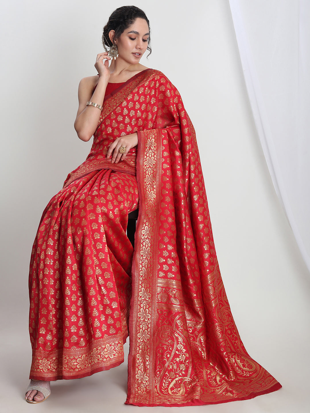 Janasya Women's Red Silk Blend Floral Woven Design Jacquard Saree with Blouse Piece