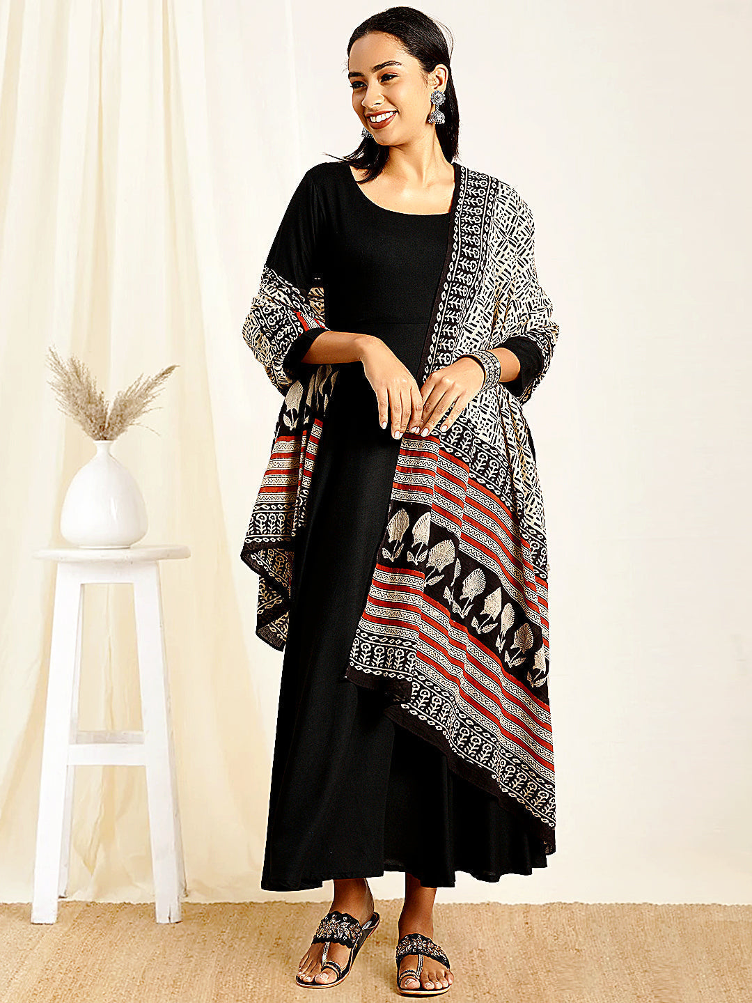 Black Rayon Solid Kurta with Dupatta Janasya