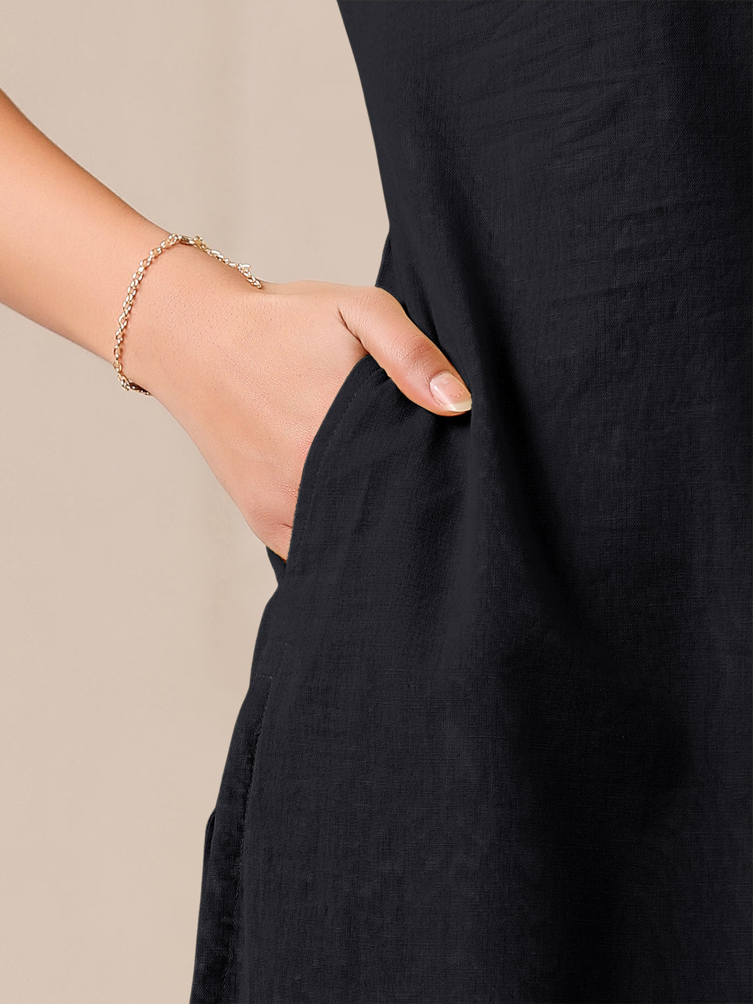 Black Cotton Solid Straight Kurta