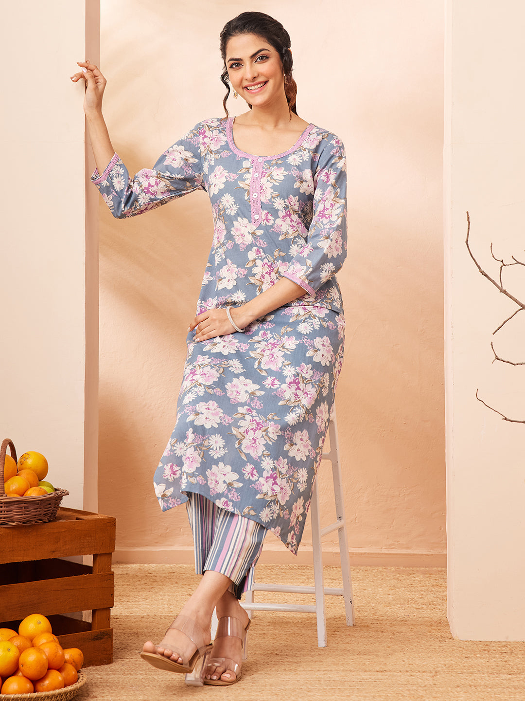 Janasya Women's Grey Pure Cotton Floral Printed Straight Kurta With Pant Set