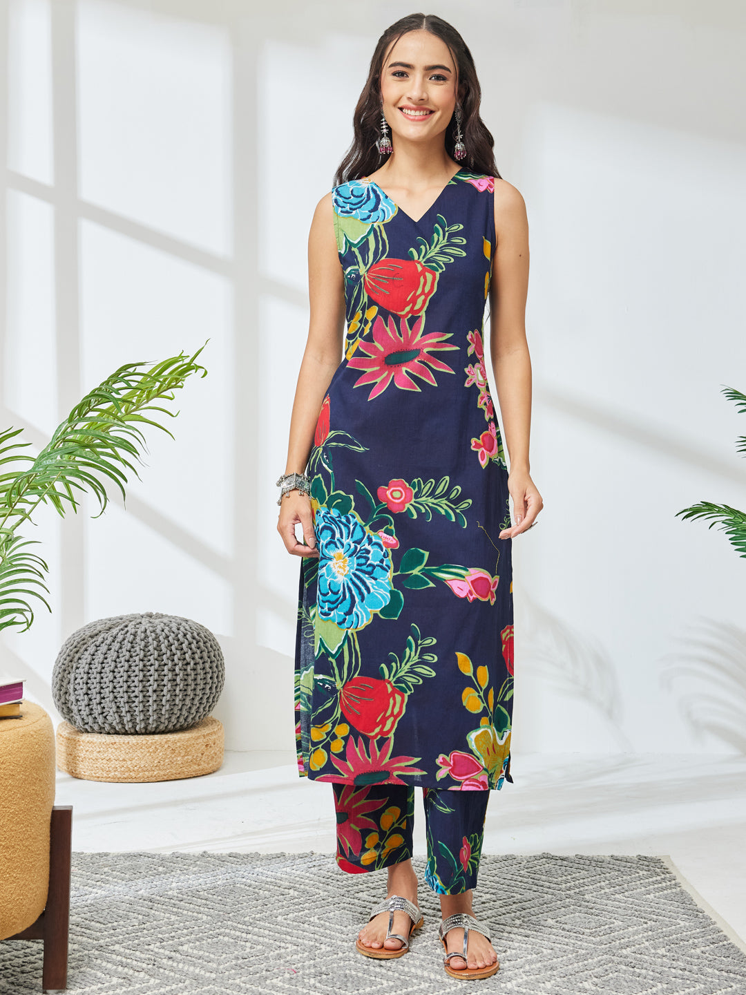 Janasya Women's Navy Blue Pure Cotton Floral Printed Straight Kurta With Pant Set