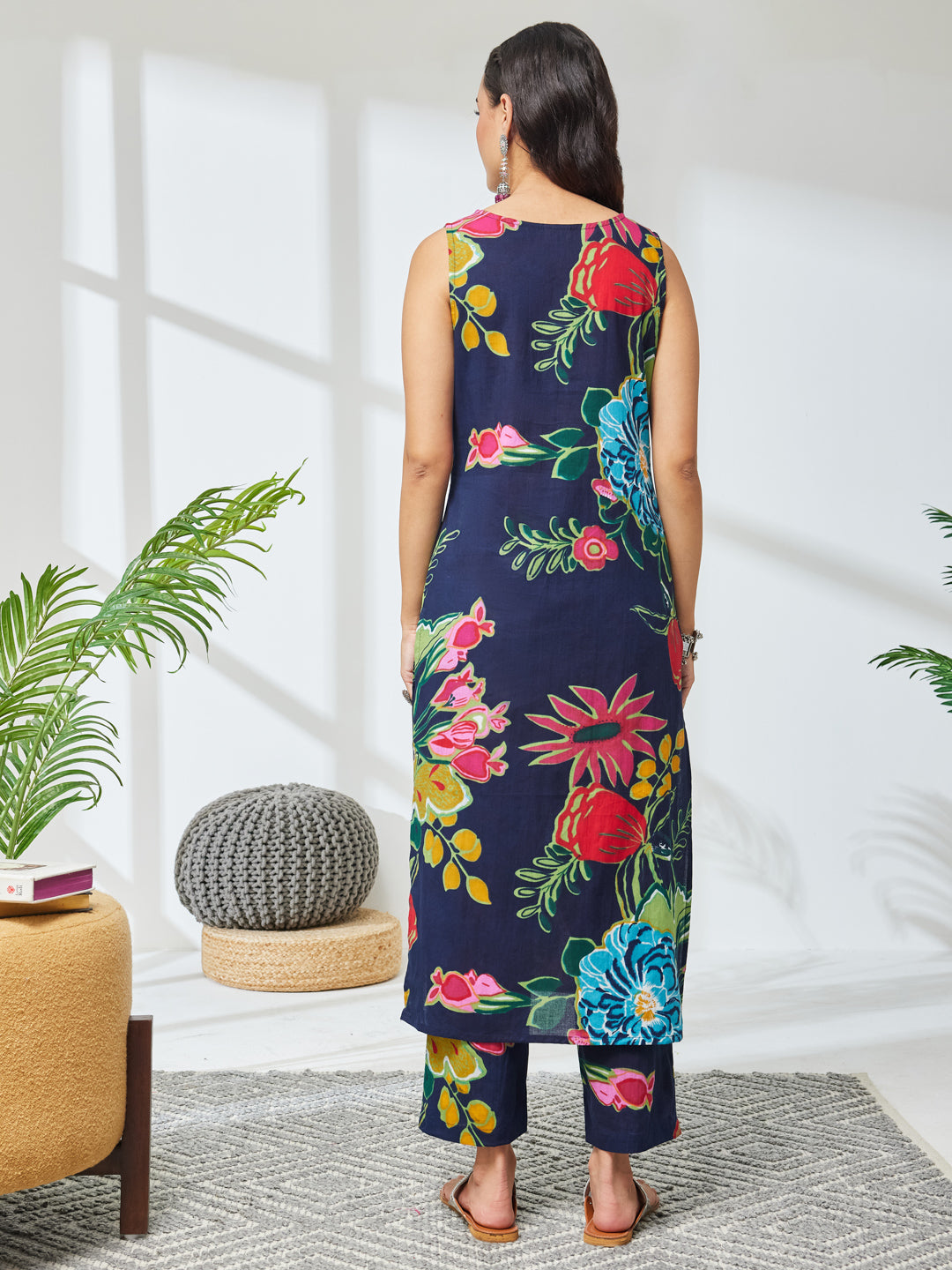 Janasya Women's Navy Blue Pure Cotton Floral Printed Straight Kurta With Pant Set
