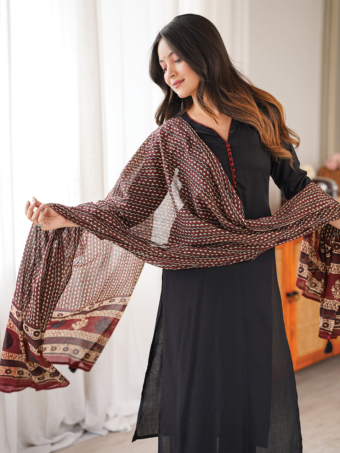 Janasya Women's Black Rayon Solid Straight Kurta Set With Printed Dupatta