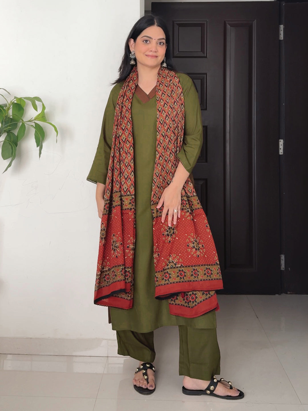 Janasya Women's Olive Green Rayon Slub Straight Kurta Set With Printed Dupatta