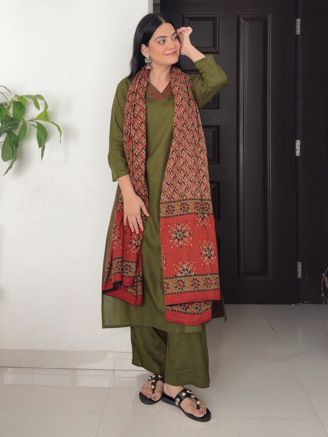 Janasya Women's Olive Green Rayon Slub Straight Kurta Set With Printed Dupatta