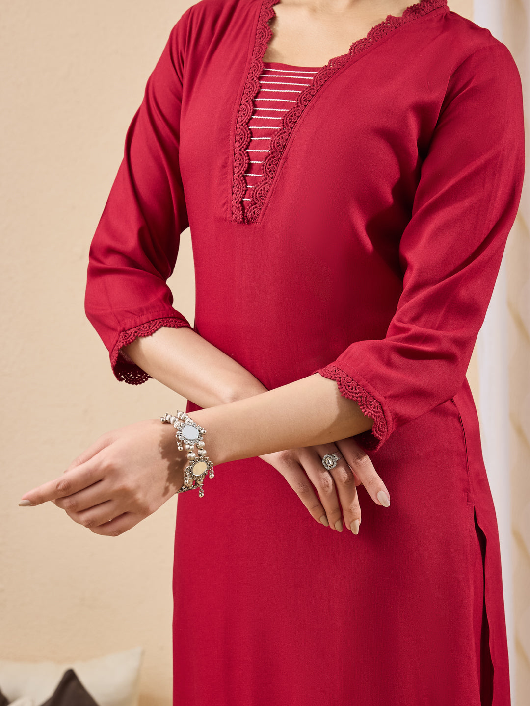 Janasya Women's Maroon Rayon Yoke Design Straight Kurta Set With Printed Dupatta