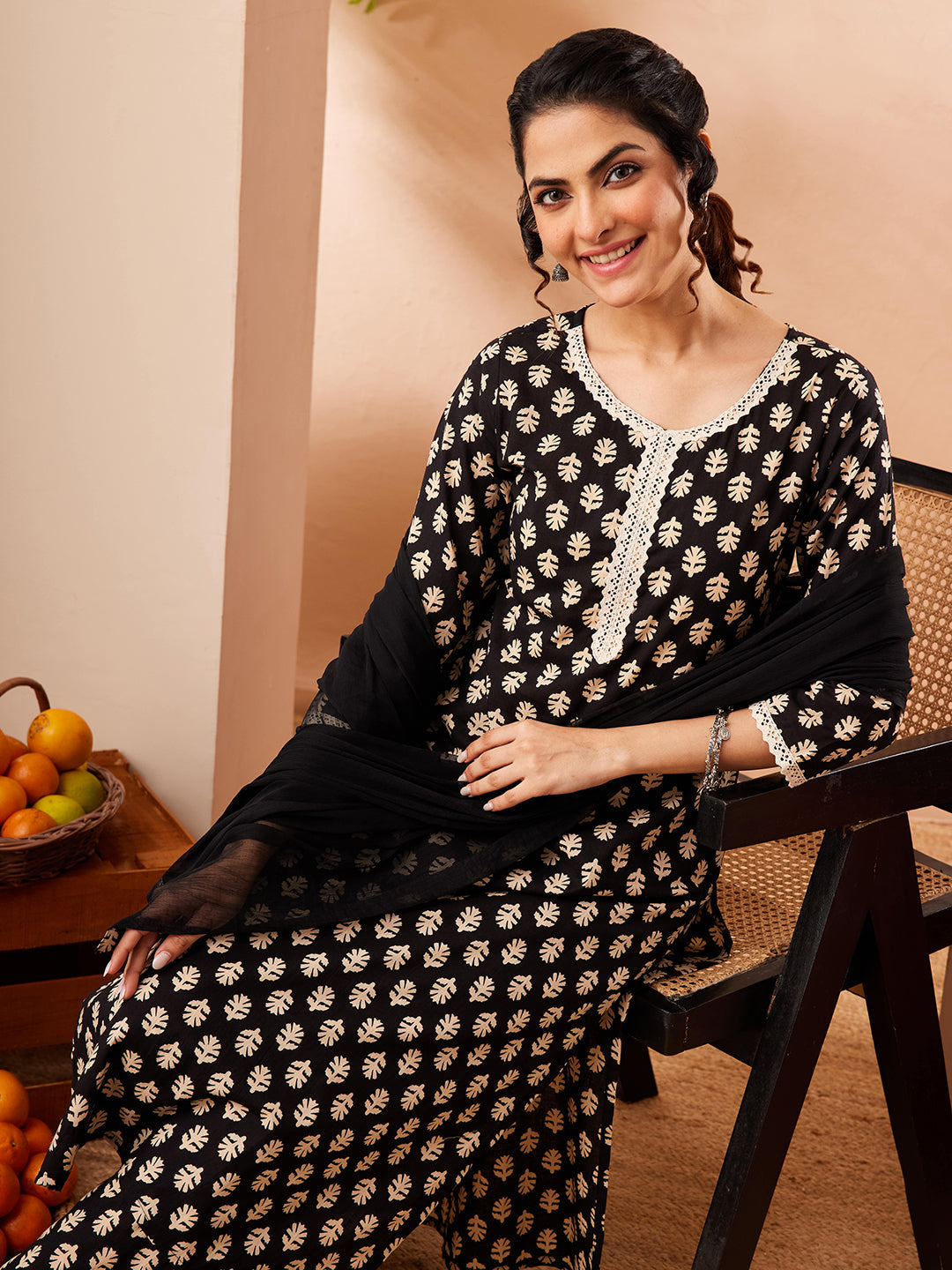 Janasya Women's Black Pure Cotton Floral Printed Straight Kurta Set