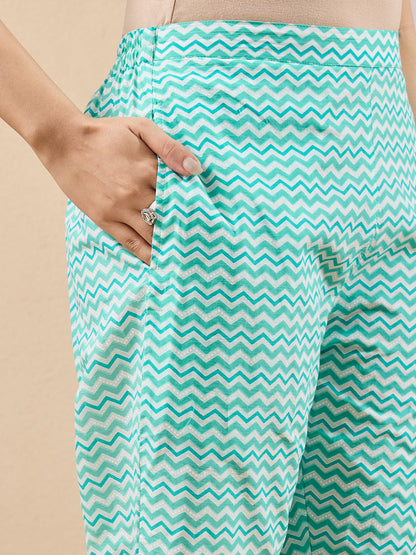 Janasya Women's Light Green Pure Cotton Floral Printed Straight Kurta Set