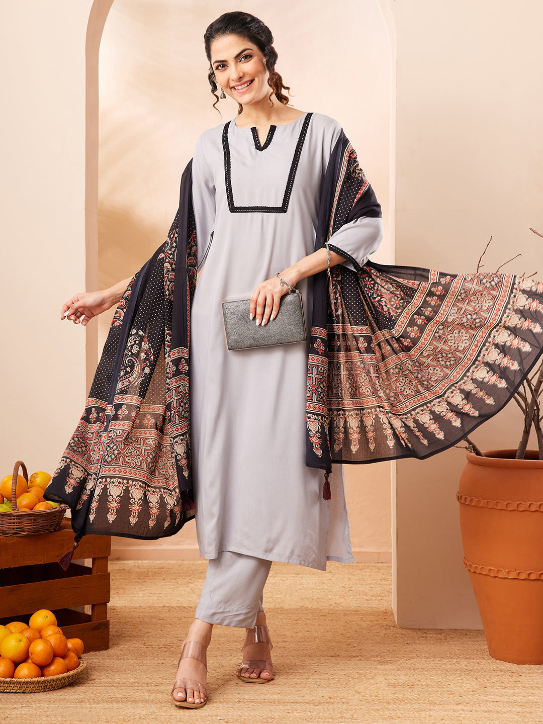 Janasya Women's Grey Rayon Solid Straight Kurta Set