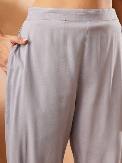 Janasya Women's Grey Rayon Solid Straight Kurta Set